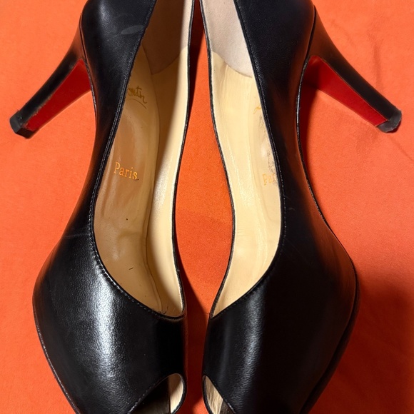 Christian Louboutin Peekaboo heels - Picture 1 of 4